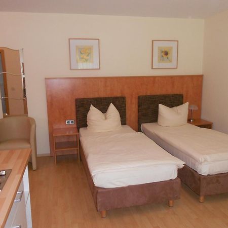 Apartment-Pension Schwalbennest 黑措根奥拉赫 客房 照片
