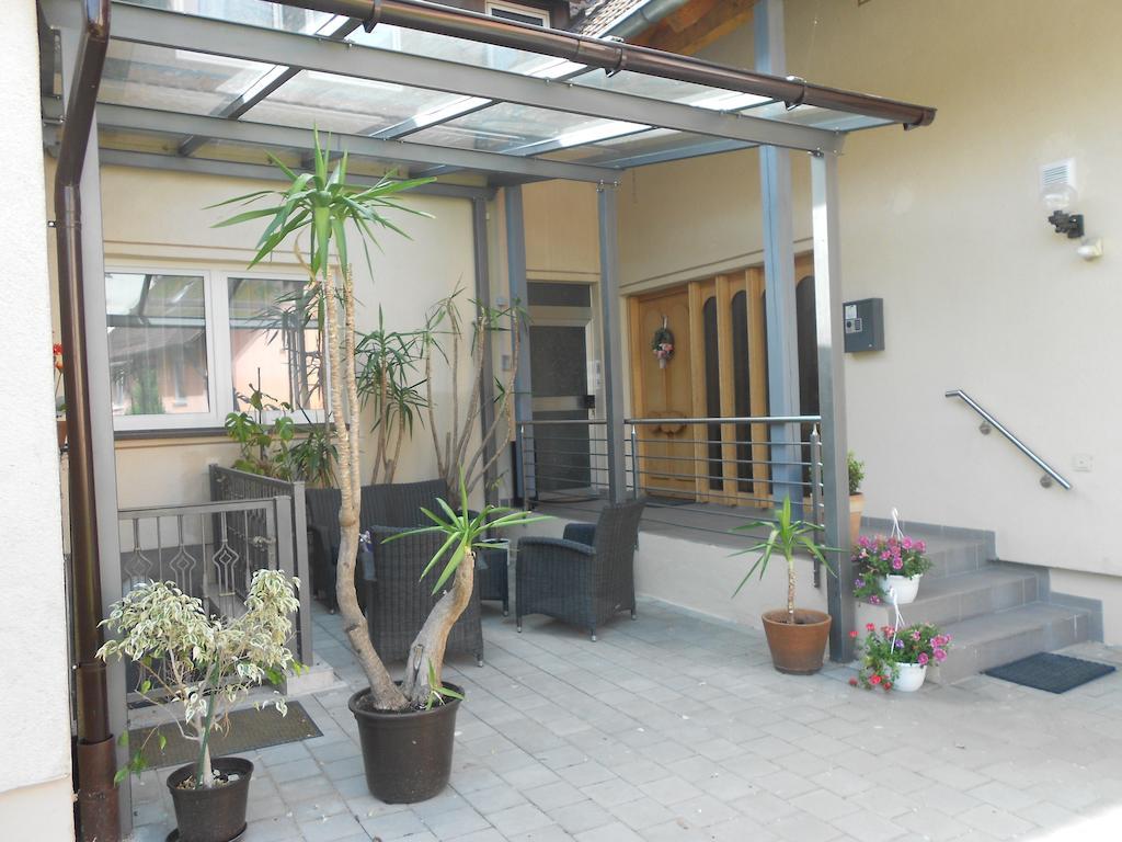 Apartment-Pension Schwalbennest 黑措根奥拉赫 外观 照片