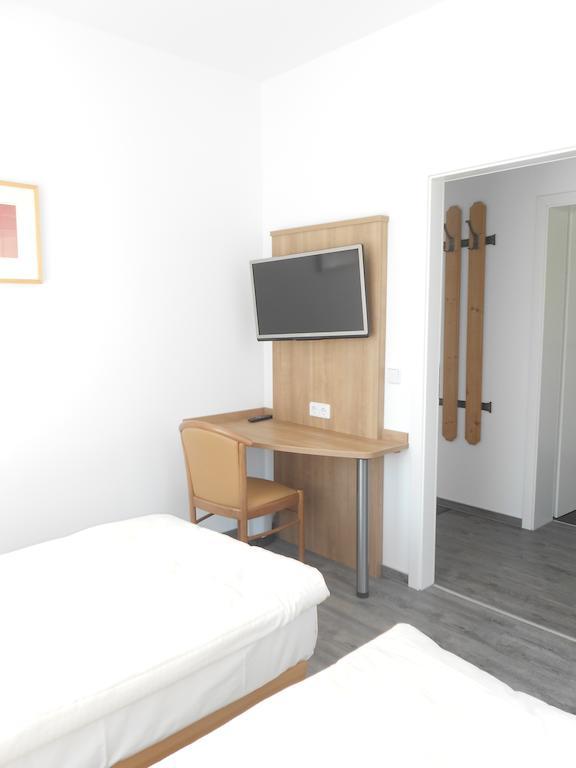 Apartment-Pension Schwalbennest 黑措根奥拉赫 客房 照片