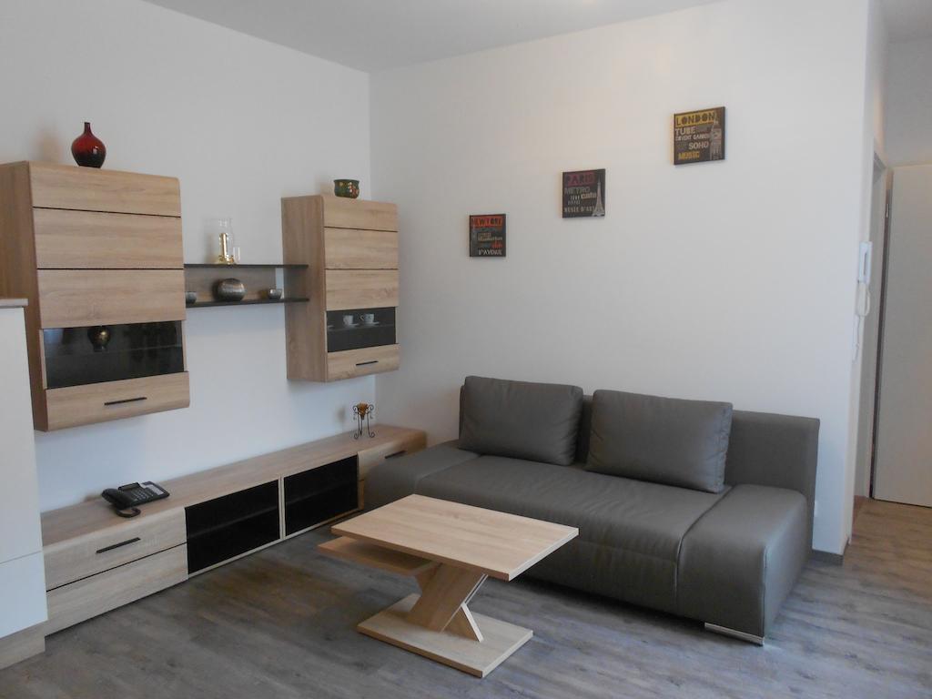 Apartment-Pension Schwalbennest 黑措根奥拉赫 客房 照片