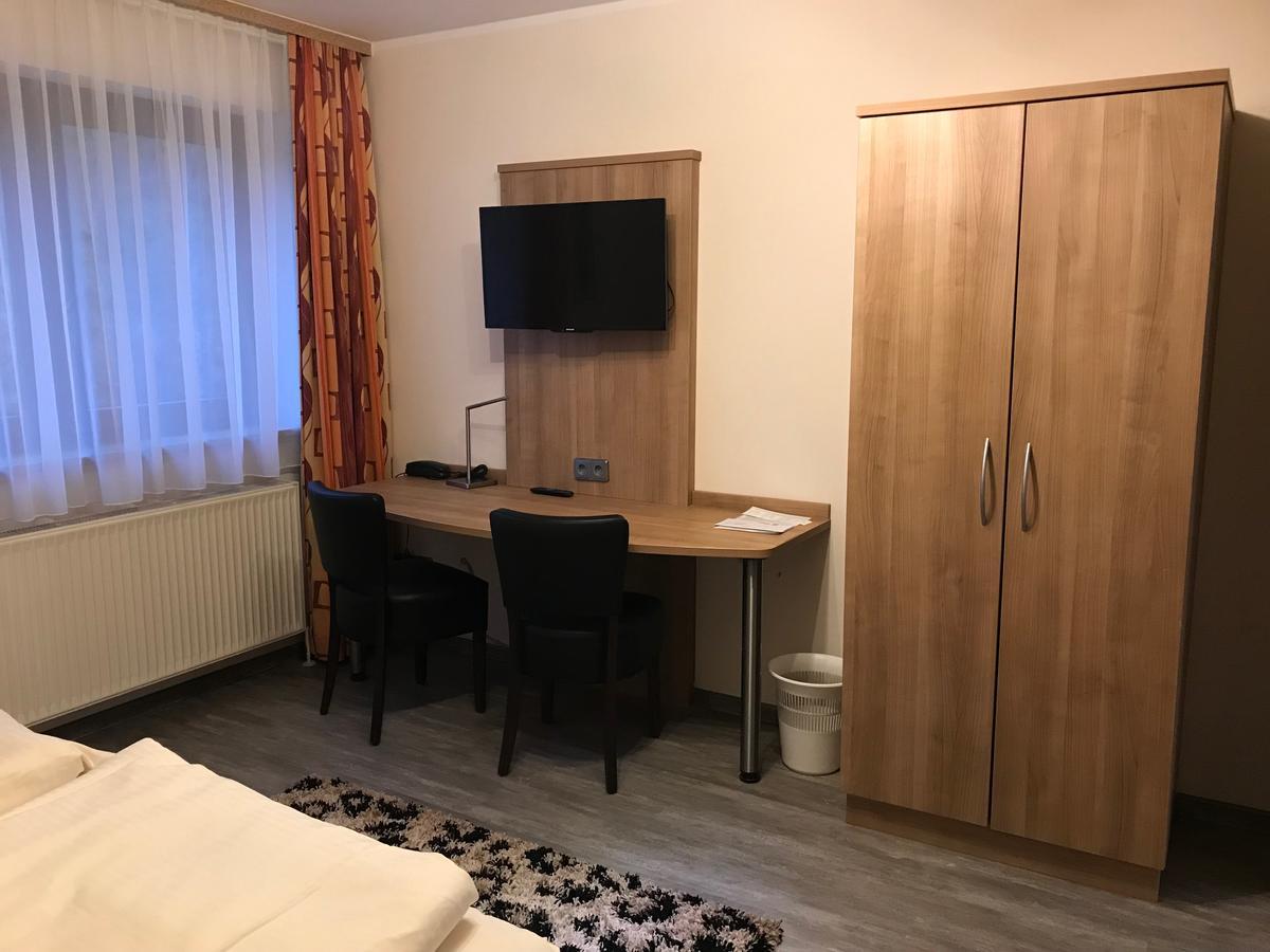 Apartment-Pension Schwalbennest 黑措根奥拉赫 客房 照片